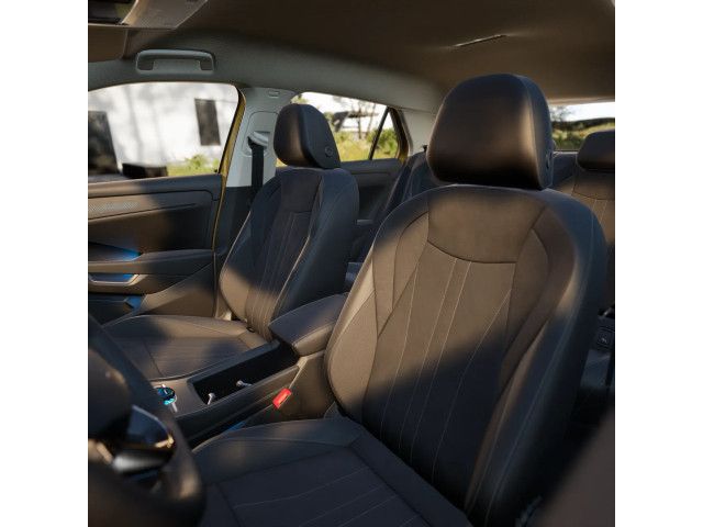 Volkswagen T-Roc - Bild 2
