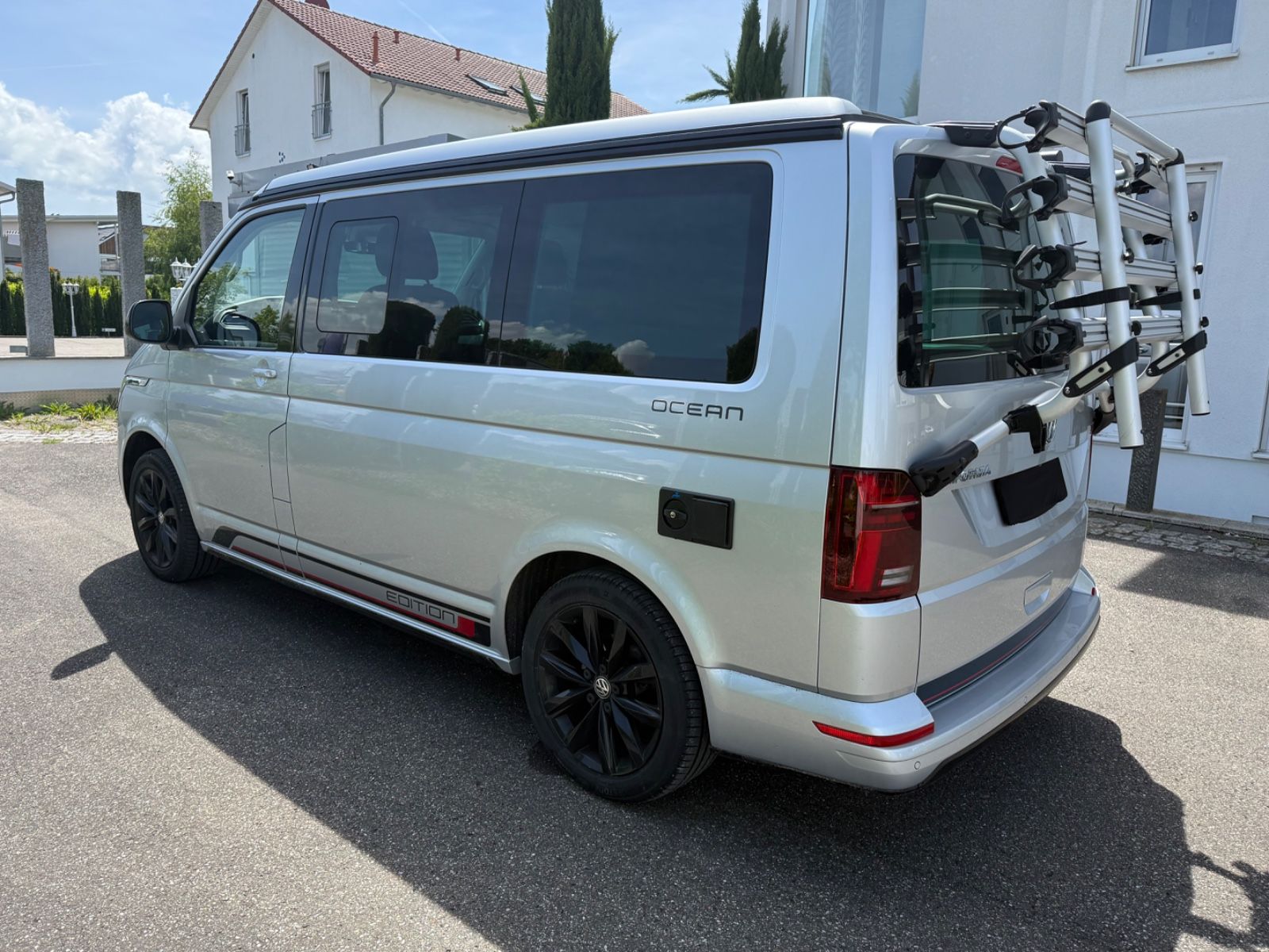 Volkswagen T6.1 California Edition Red . 2 foto 10