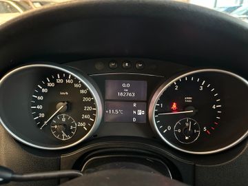 Mercedes-Benz ML 320 CDI *AHK*Klima*Navi*CD-Player*Freisprech*