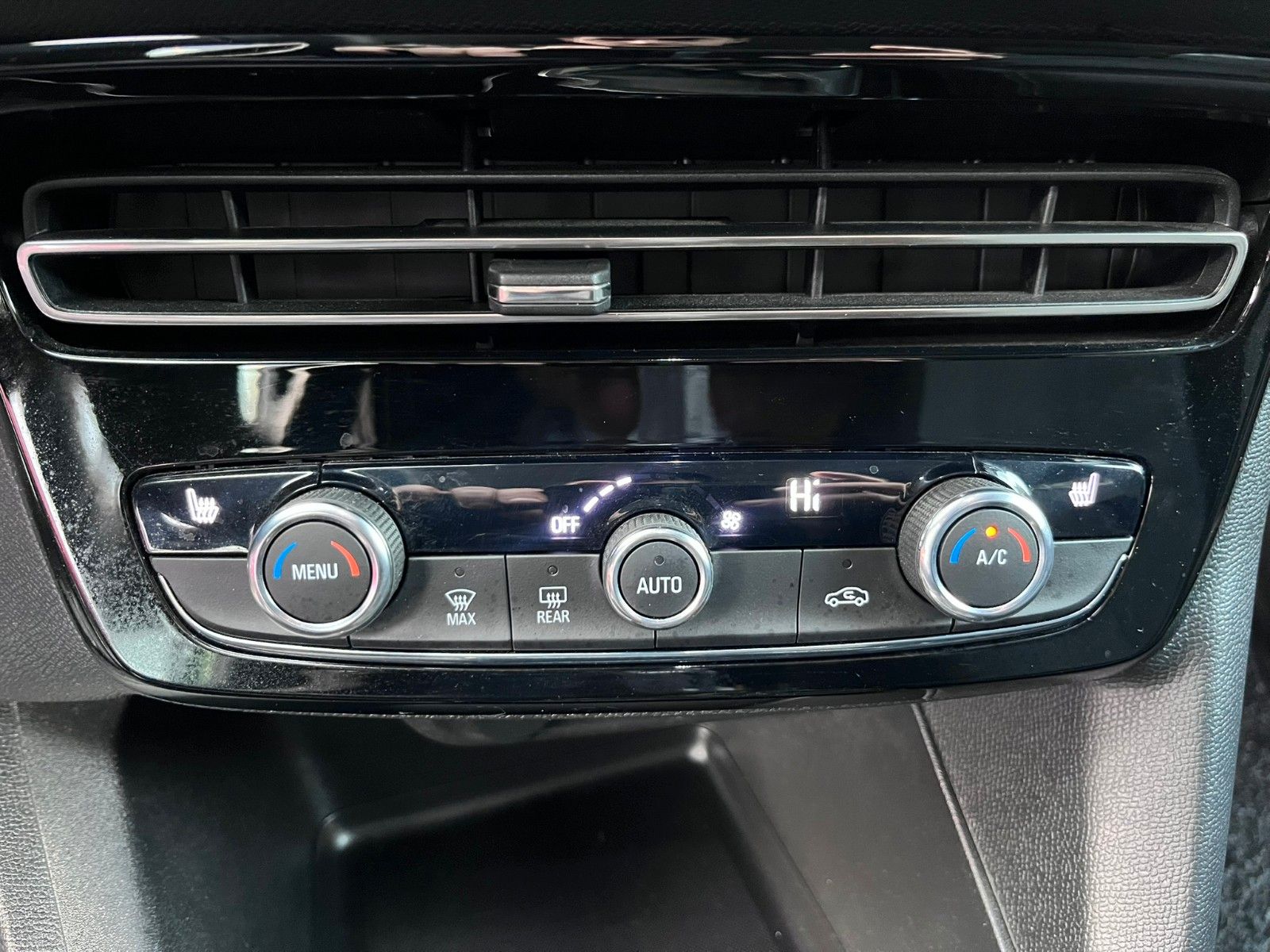 Fahrzeugabbildung Opel Mokka Elegance