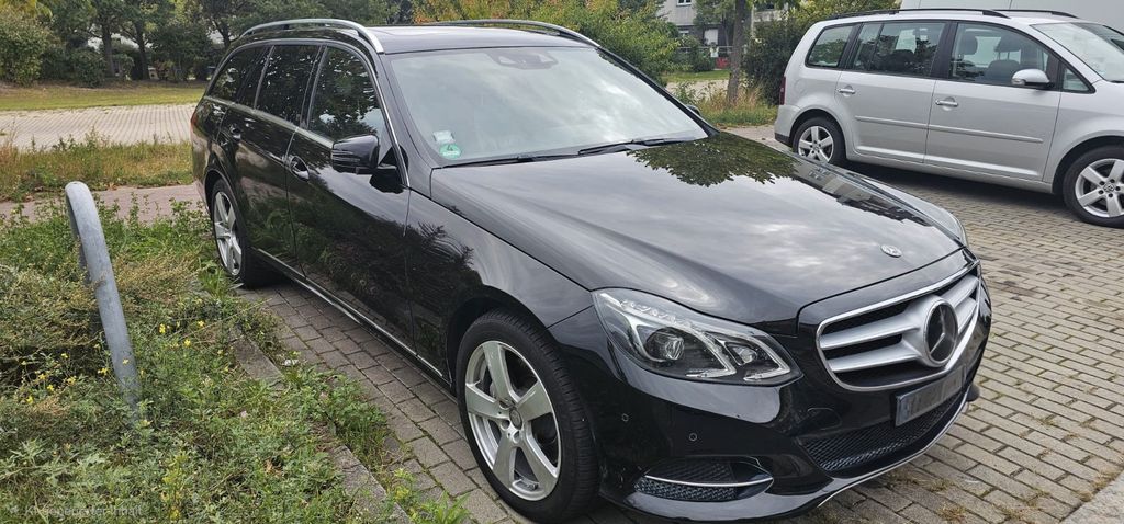 Image of Mercedes-Benz E 350