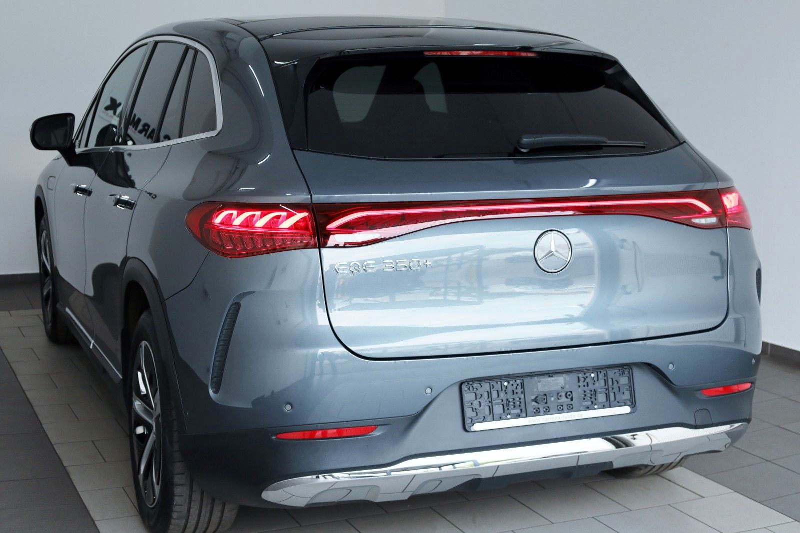 Fahrzeugabbildung Mercedes-Benz EQE SUV 350 Electric Art,Advanced,Kamera,ACC