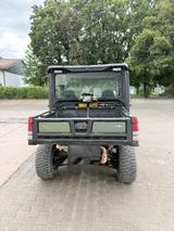 John Deere XUV835M - John Deere Schlepper