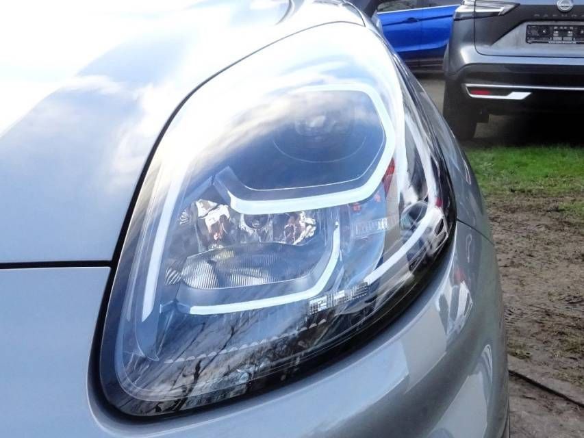 Fahrzeugabbildung Ford Puma 1.0 EcoBoost Mild Hybrid Titanium