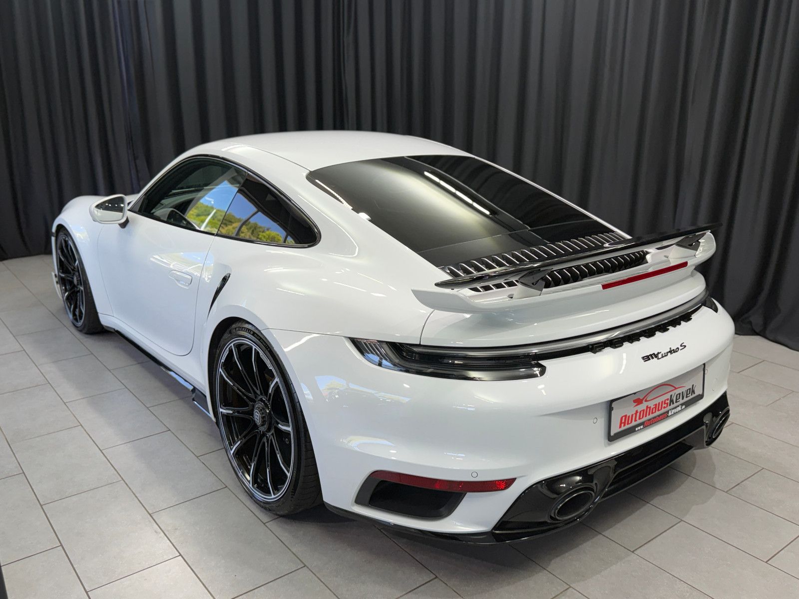 Fahrzeugabbildung Porsche 992 Turbo S|AERO-PAKET|BRABUS|BOSE|ACC|KW