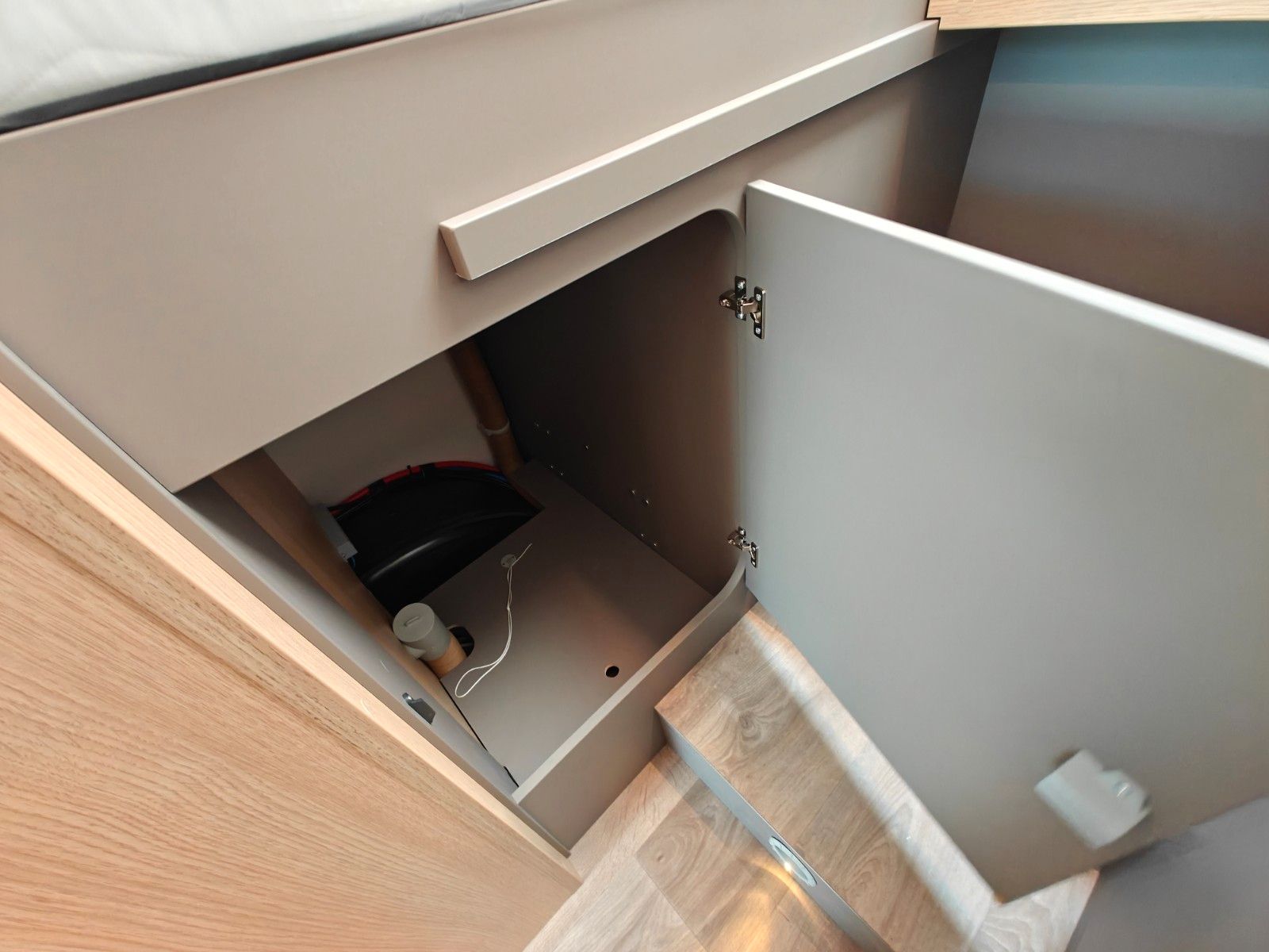 Fahrzeugabbildung LMC Tourer T 660 G -  663 70 Jahre, 140PS -