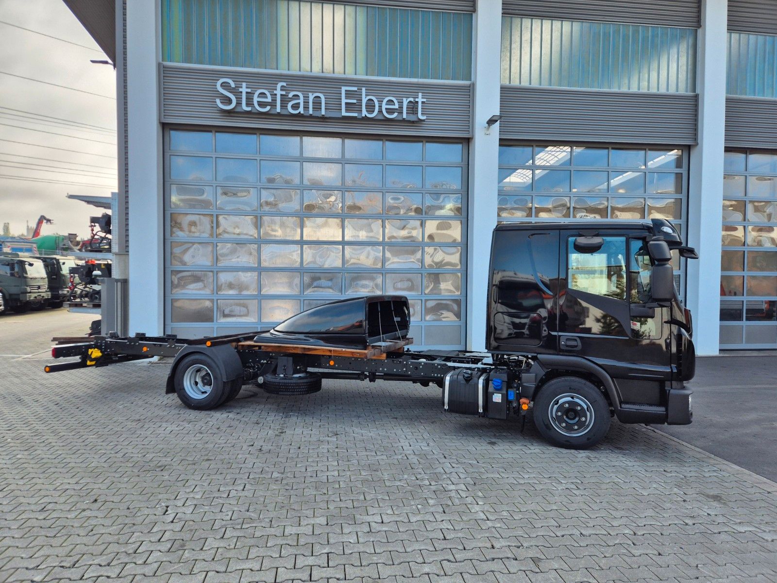 Fahrzeugabbildung Iveco Eurocargo ML80E22/P 2x AHK Klima Standh. Bett