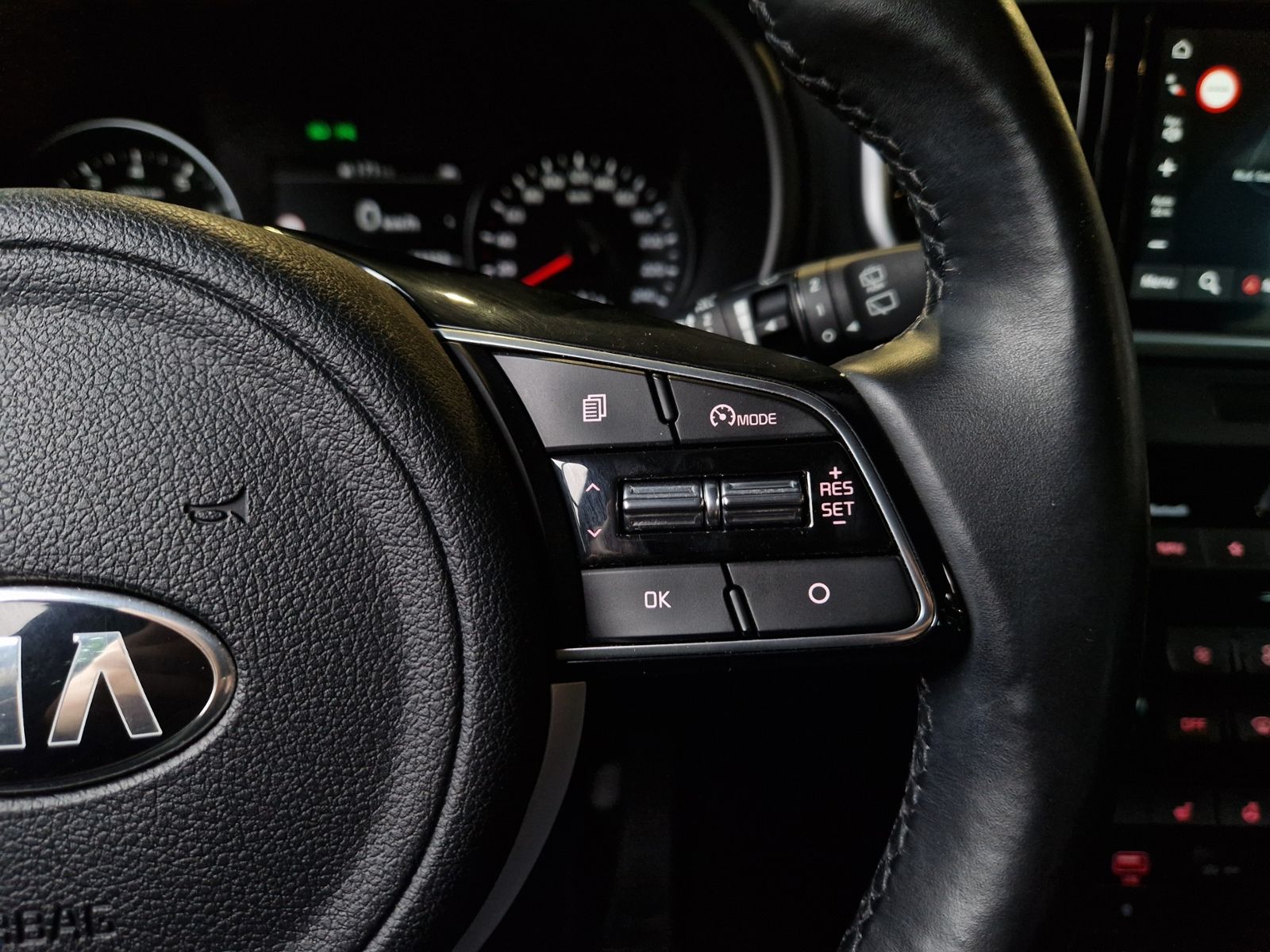 Fahrzeugabbildung Kia Sportage Black Edition 4WD PREMIUM LED NAVI ALU