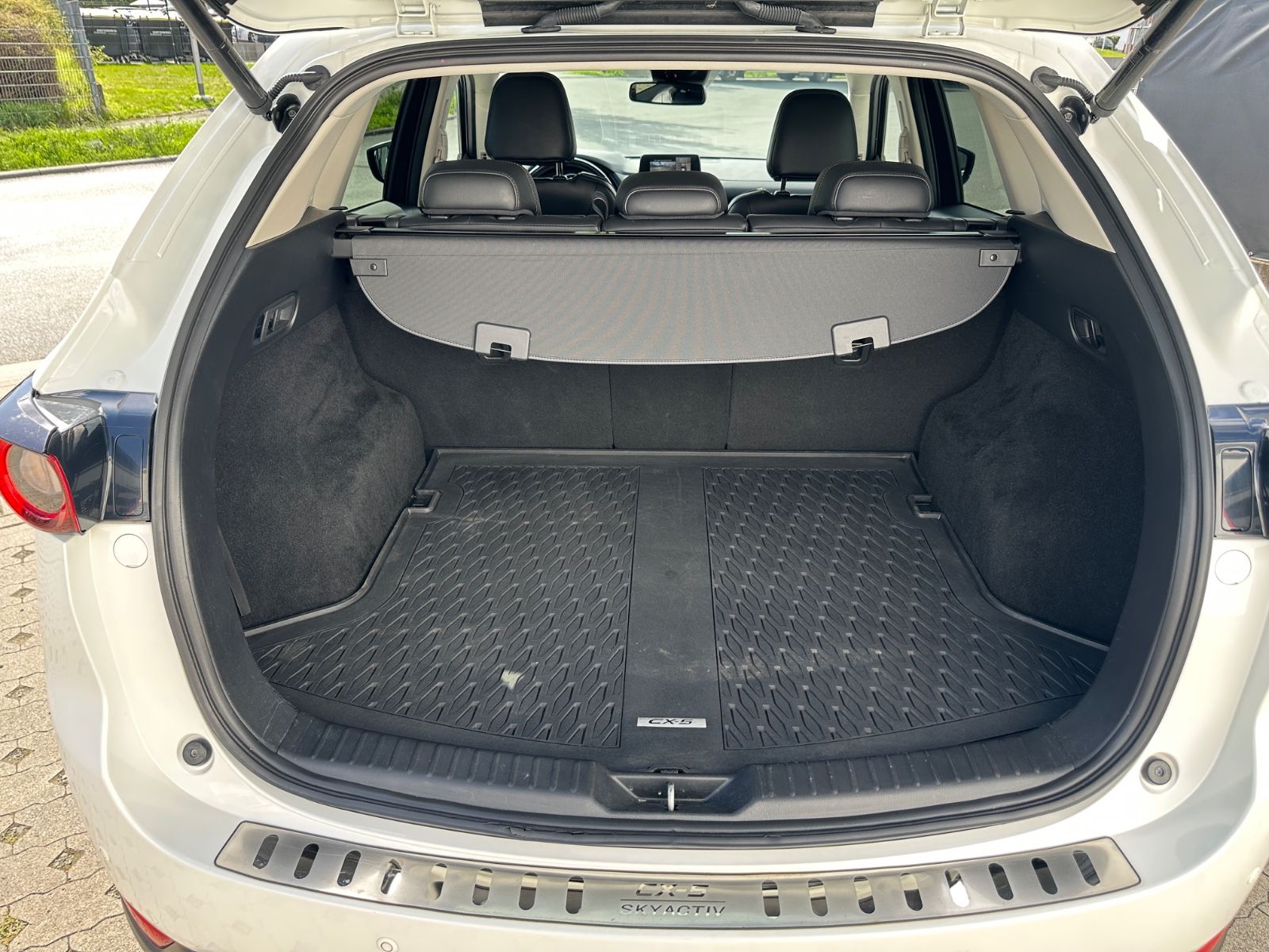 Fahrzeugabbildung Mazda CX-5 Sports-Line AWD/Navi/Leder/LED/360°Kam/AHK