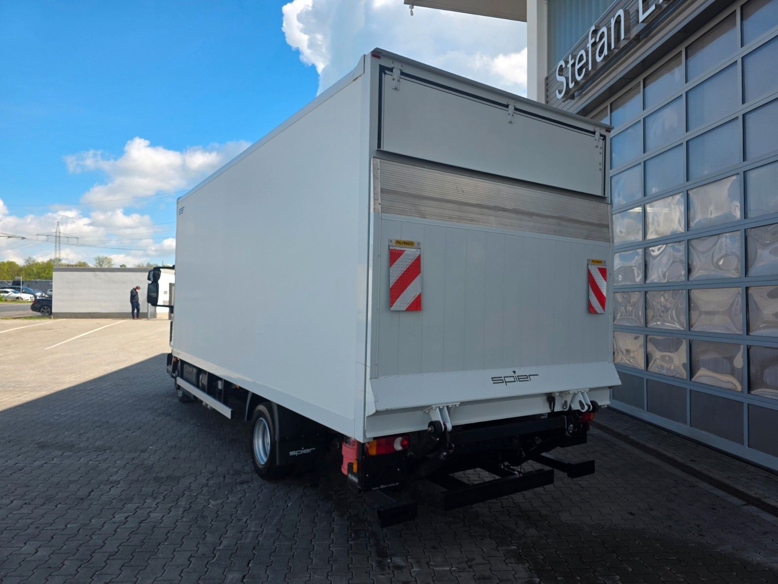 Fahrzeugabbildung Iveco Eurocargo ML75E16 LBW 1.000kg Klima Schalter