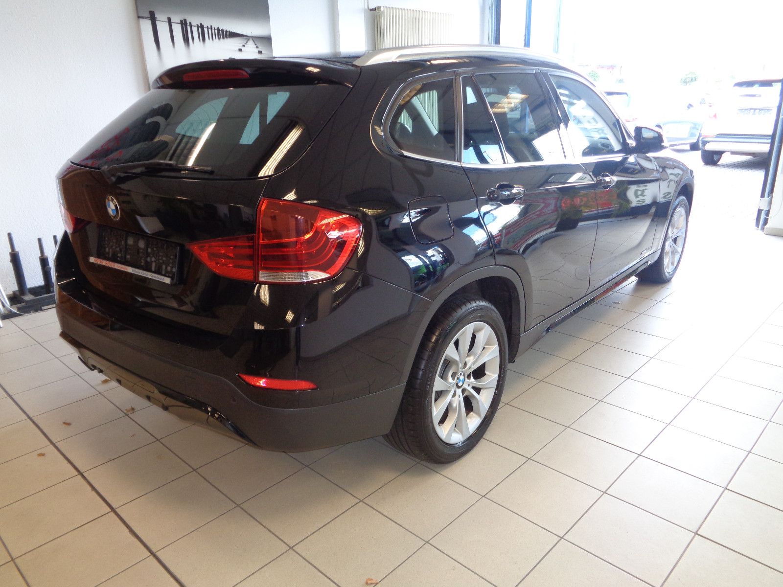 Fahrzeugabbildung BMW X1 xDrive 20d / BI-XENON / AHK /