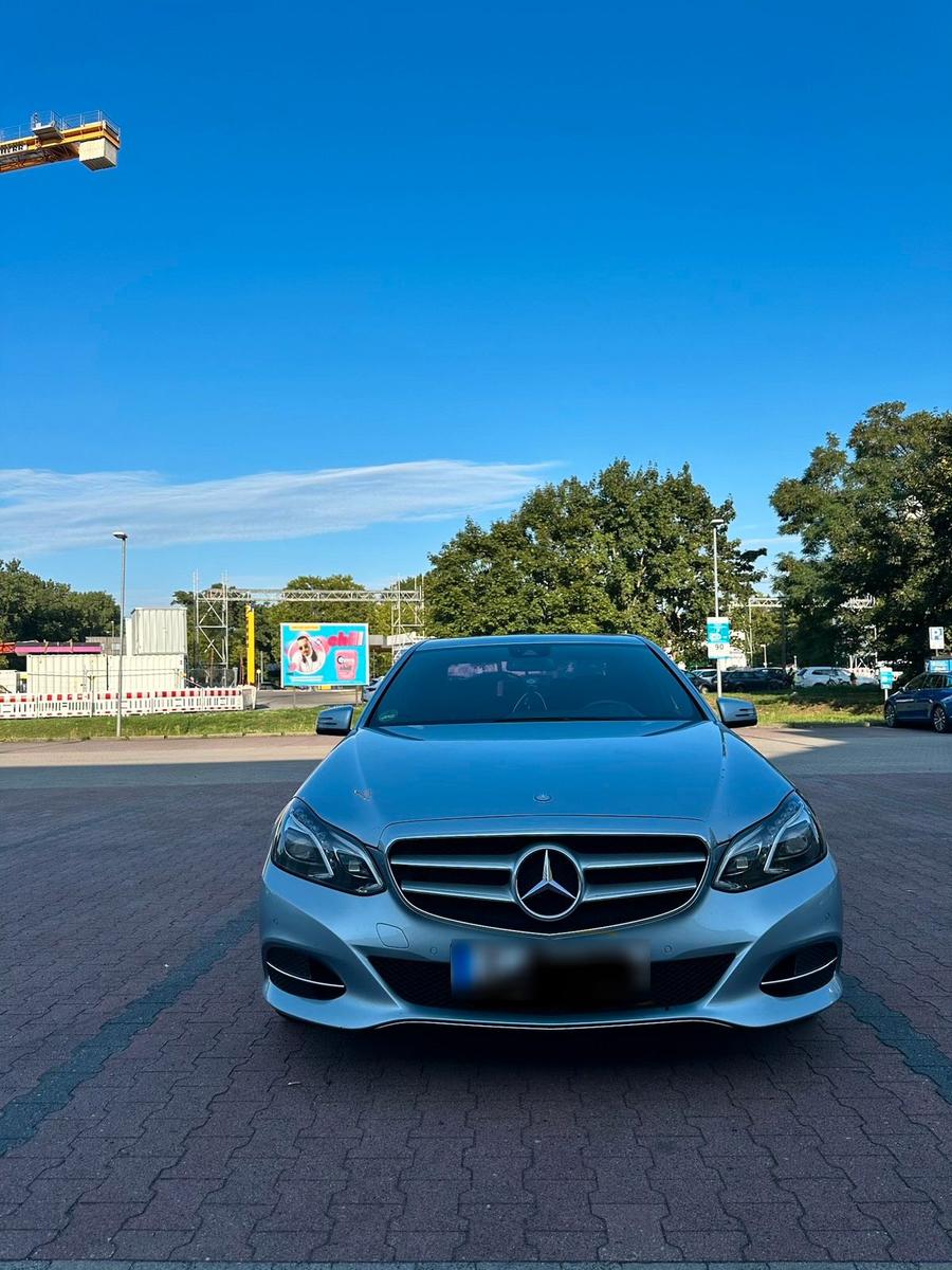 Mercedes-Benz E 220
