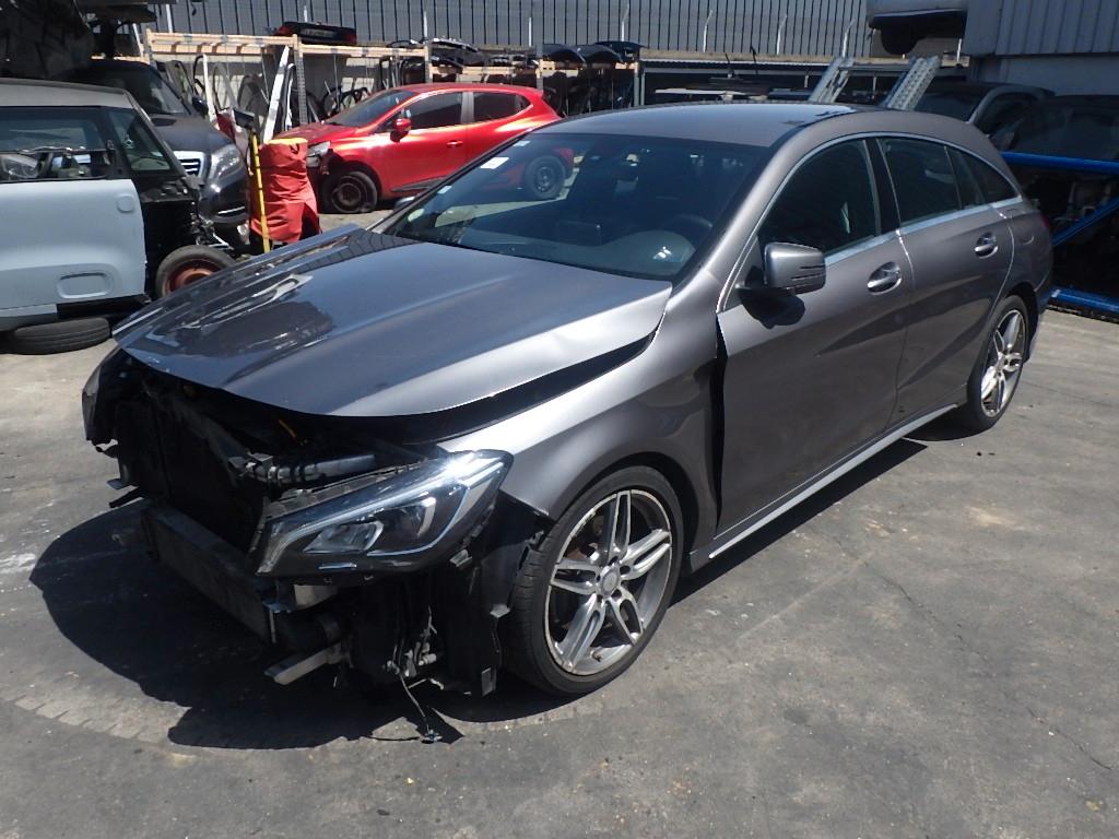 Mercedes-Benz CLA 220 d Shooting Brake DCT AMG Line