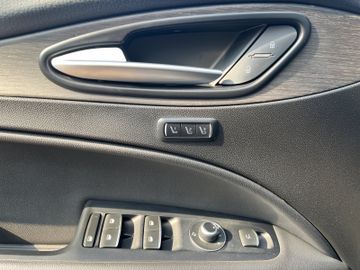 Alfa Romeo Stelvio 2.2 JTDM Ti Q4 Navi+SHZ+Pano+AHK+RFK