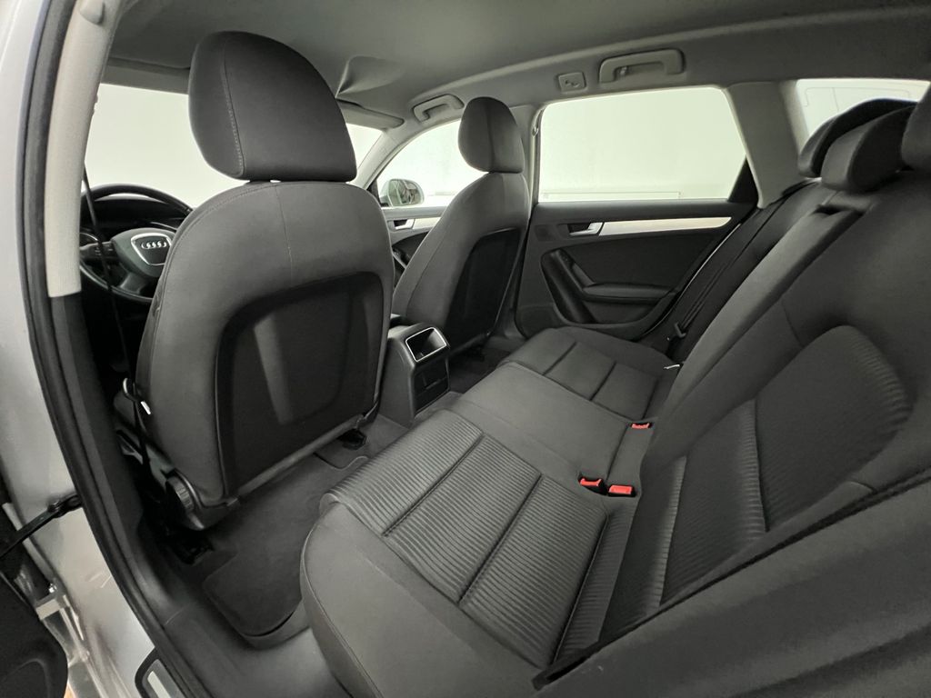 AUDI A4 2.0 TDI Avant / NUR 69.tKM / 1.HD / GARANTIE AUDI A4 2.0 TDI Avant / NUR 69.tKM / 1.HD / GARANTIE
