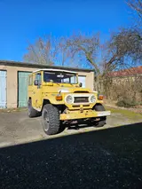 Toyota Land Cruiser FJ 40 4,2 - Toyota Land Cruiser mit Benzin-Antrieb: Geländewagen