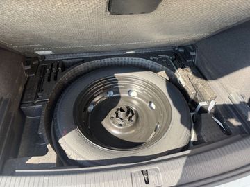 Volkswagen Tiguan - 5