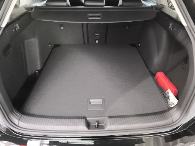 Fahrzeugabbildung Volkswagen Golf Variant Goal 1.5 eTSI OPF 110 kW (150 PS) 7