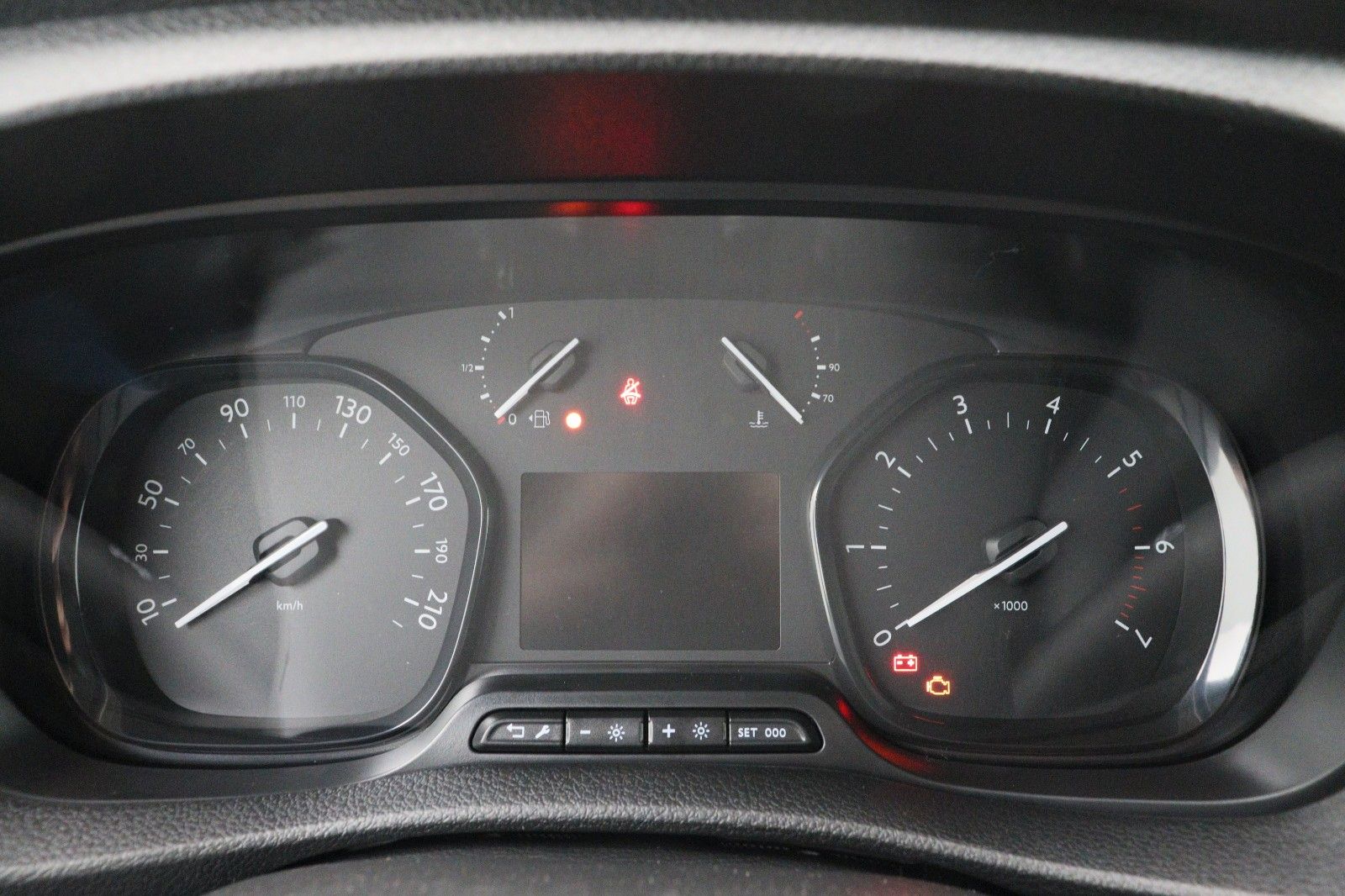 Fahrzeugabbildung Fiat Scudo Kastenwagen SX L2 2.0 145 MT6