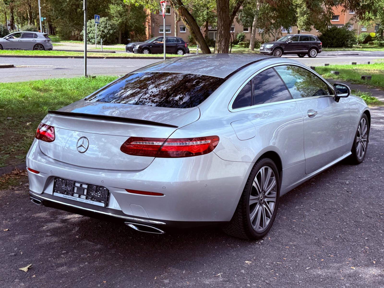 Mercedes-Benz E 200 Coupe Avantgarde / Widescreen Cockpit/EU6