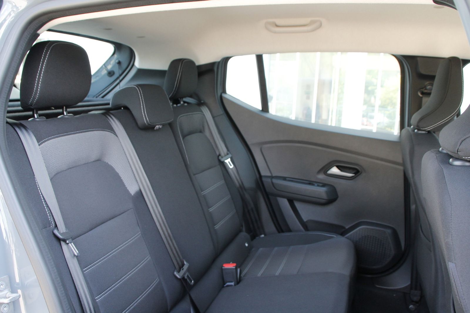 Fahrzeugabbildung Dacia Sandero Expression TCe 90