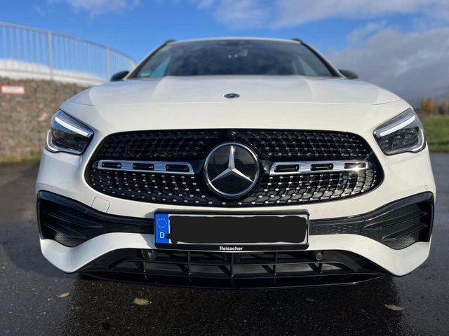 Mercedes-Benz GLA 220d+4Matic+8G-DCT+AMG+L...