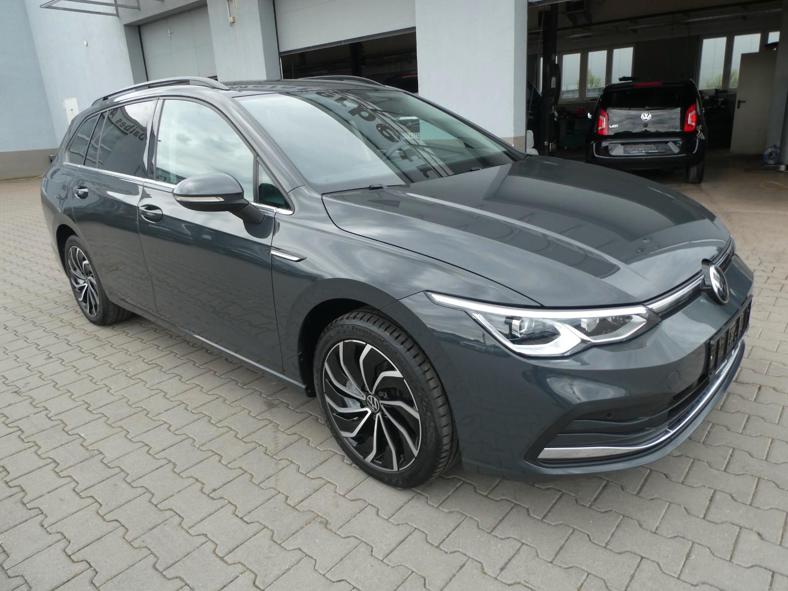 Volkswagen Golf VIII Variant Style