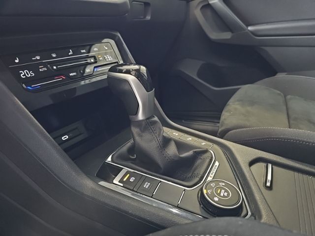Fahrzeugabbildung Volkswagen Tiguan 2.0 TDI 4M DSG Elegance AHK LED-MATRIX NA