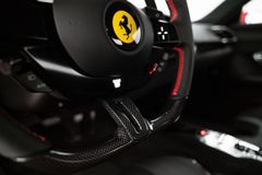 296 GTB RED/BLACK LIFT CARBON PASSENGER DISPLAY