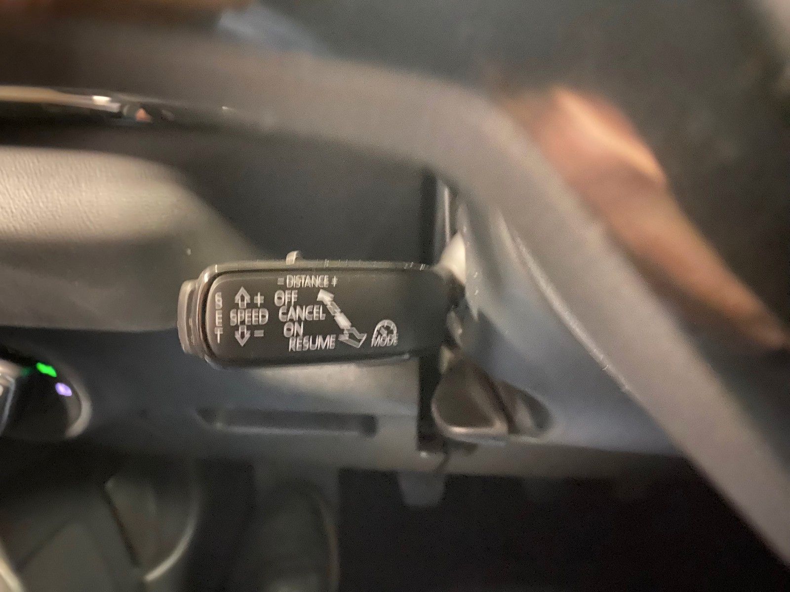 Fahrzeugabbildung SKODA Karoq 1.5 TSI Style+AHK schwenk+LED+NAVIGATION+