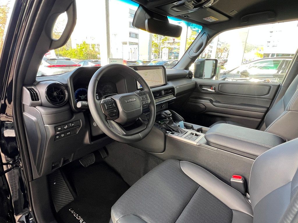 Fahrzeugabbildung Toyota Land Cruiser 2,8 D-4D AWD Executive 360° KAMERA