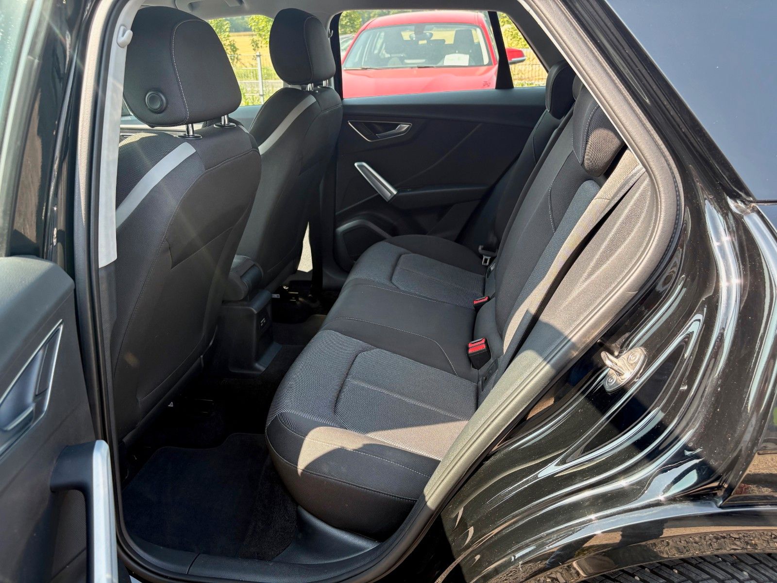 Fahrzeugabbildung Audi Q2 30 TFSI sport Navi LED Klima PDC 2.HAND 17"LM