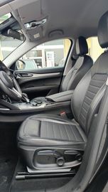 Alfa-Romeo Stelvio - 8
