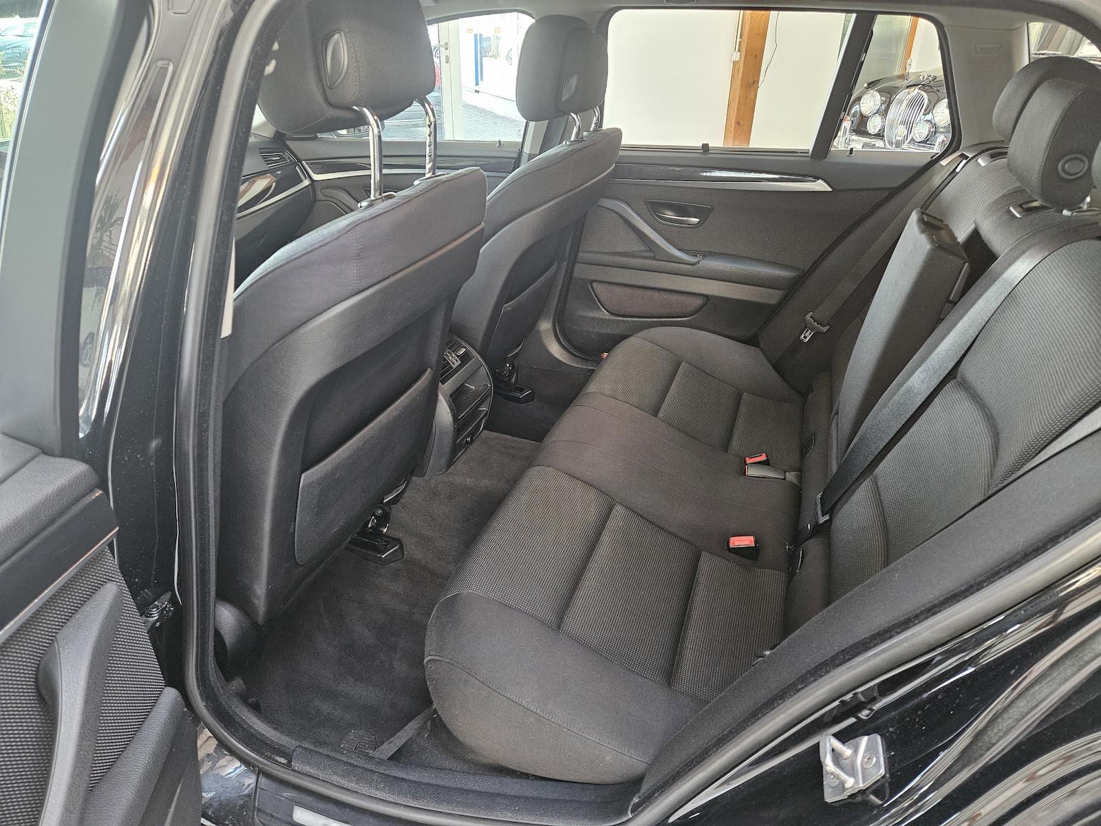 BMW 520 2011 — photo 8