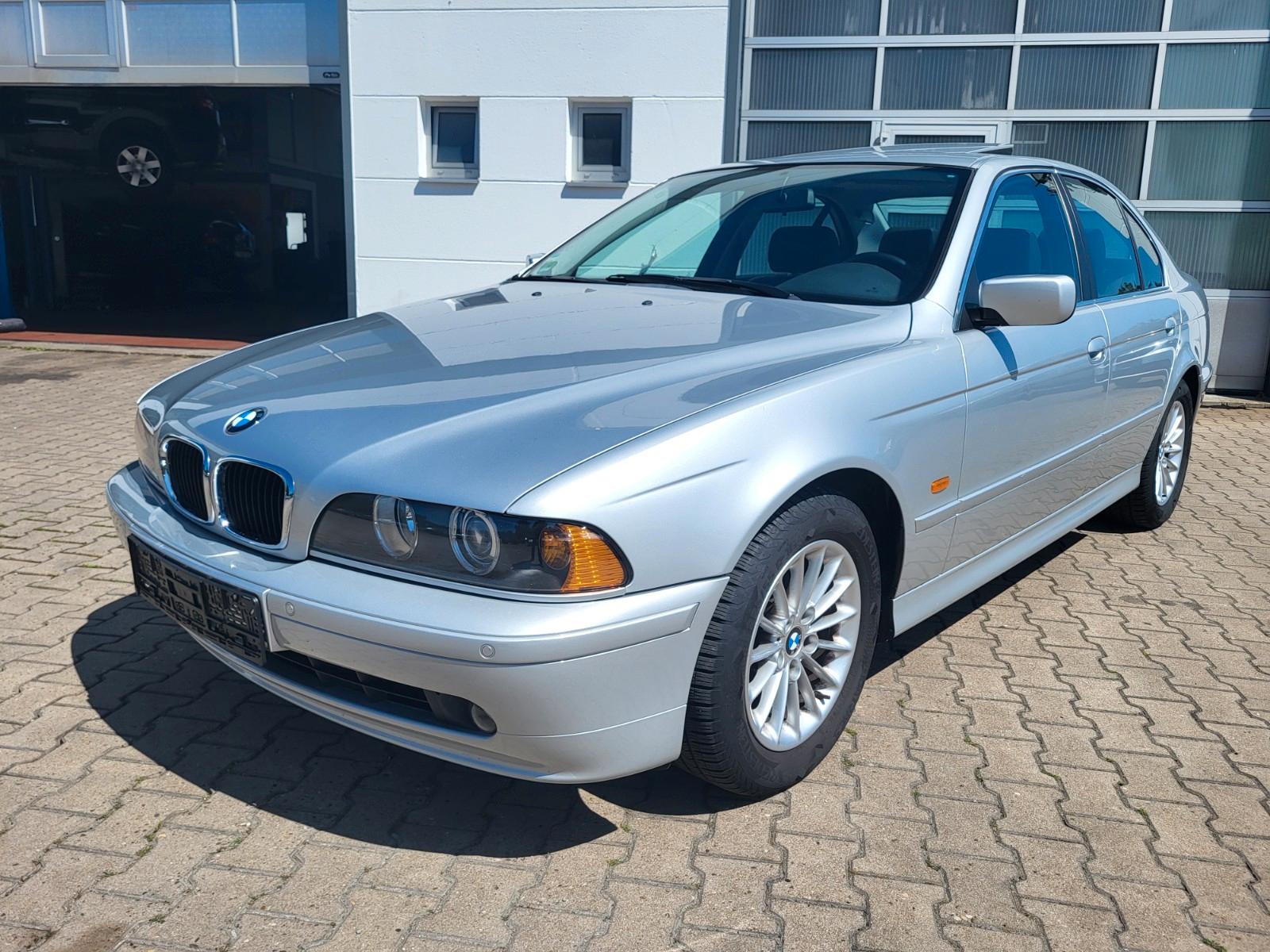 BMW 520i A Exclusive/Leder/eSD/Navi/Liebhaberauto