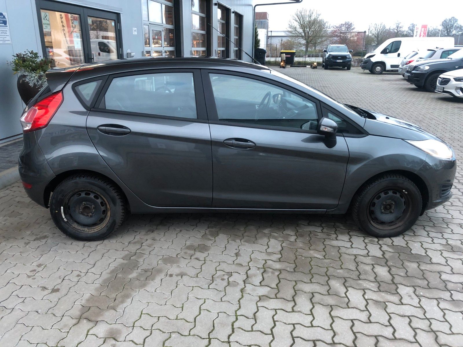 Fahrzeugabbildung Ford Fiesta Celebration