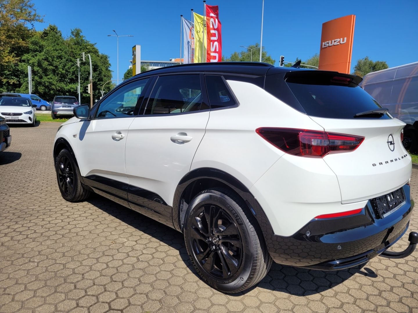 Fahrzeugabbildung Opel Grandland GS Line mit SHZ+LHZ+Kamera+AHK