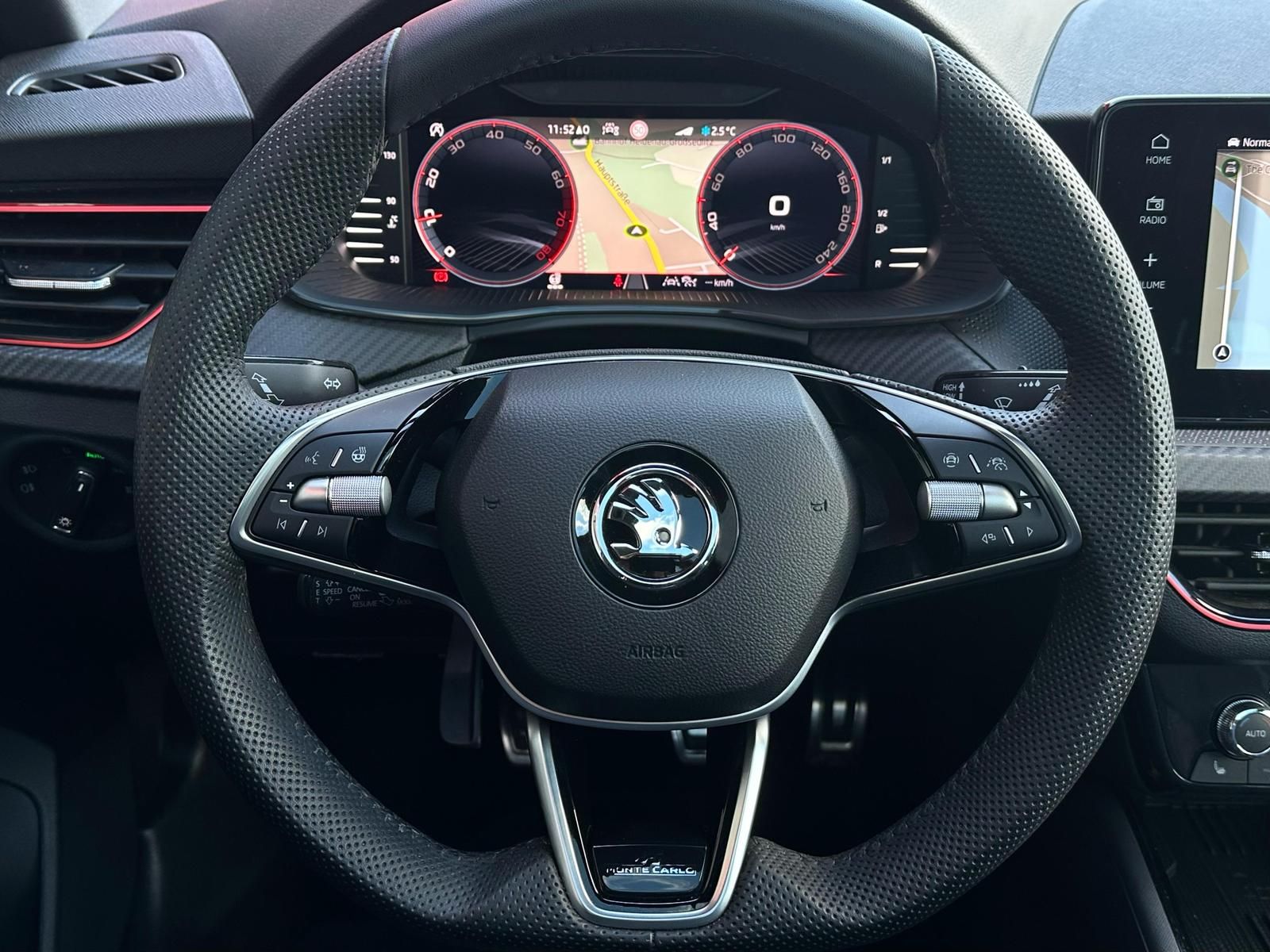 SKODA Scala 1.0TSI MONTE CARLO MATRIX#ACC#SPUR#AHK#SHZ - Image 11