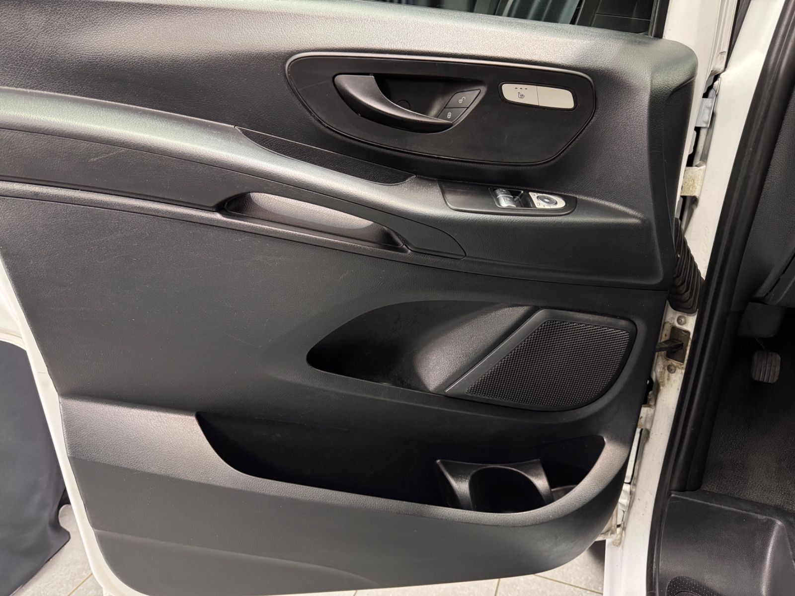 Fahrzeugabbildung Mercedes-Benz Vito Kasten 119 CDI/BT lang|AUTOMATIK|NAVI|AHK