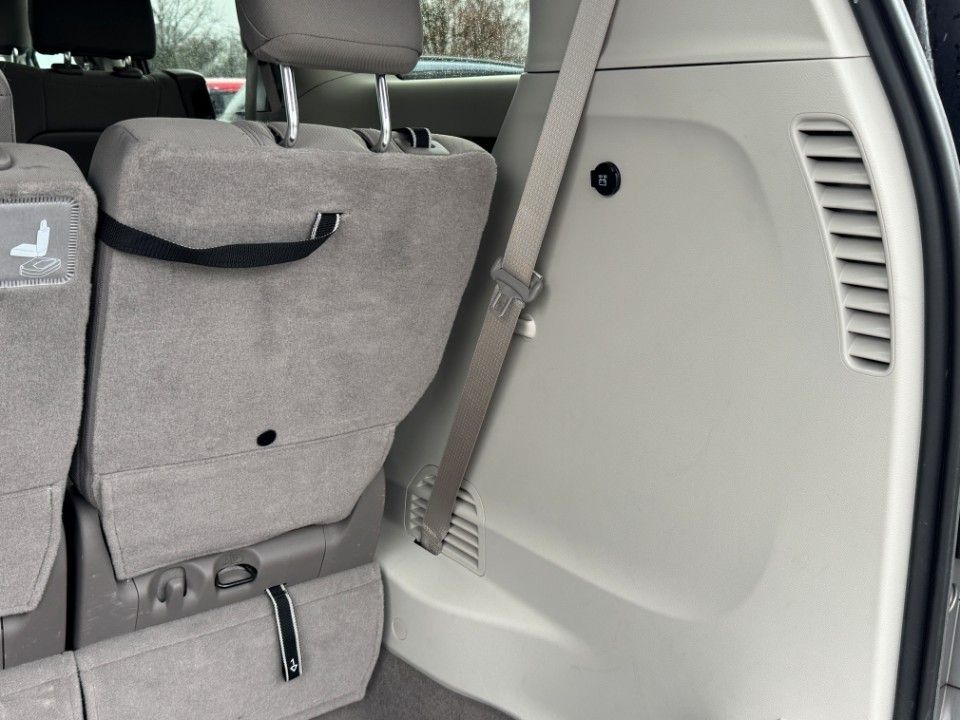 Fahrzeugabbildung Chrysler Pacifica 3.6 LX Kamera PDC unfallfrei erste Hand