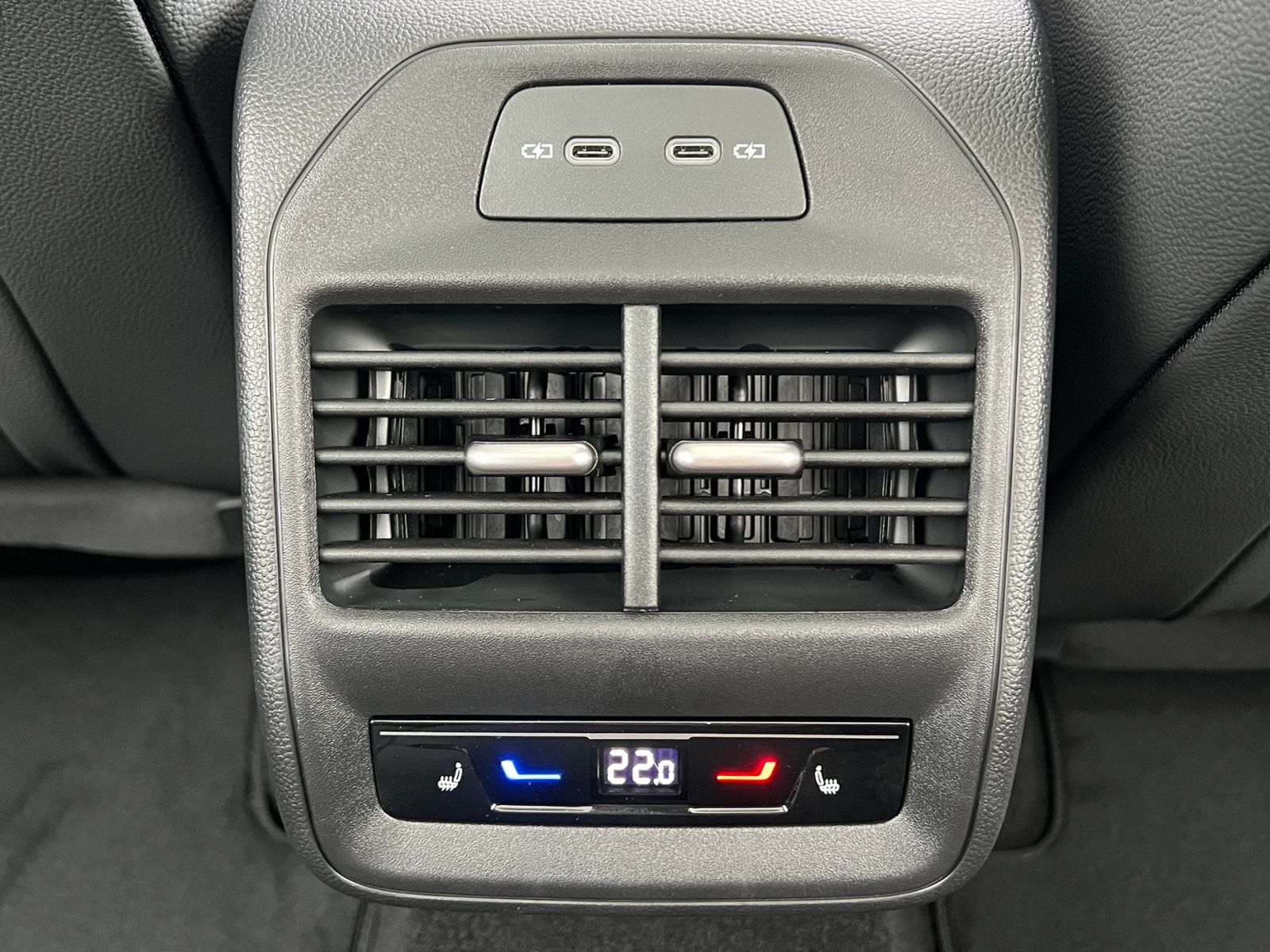 Fahrzeugabbildung SKODA Superb Combi L&K 2.0 TDI DSG 4x4 *AHK, Matrix-LE