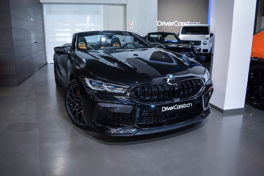 BMW M8 Competition Cabrio - CARBON PACK - AIR COLLAR