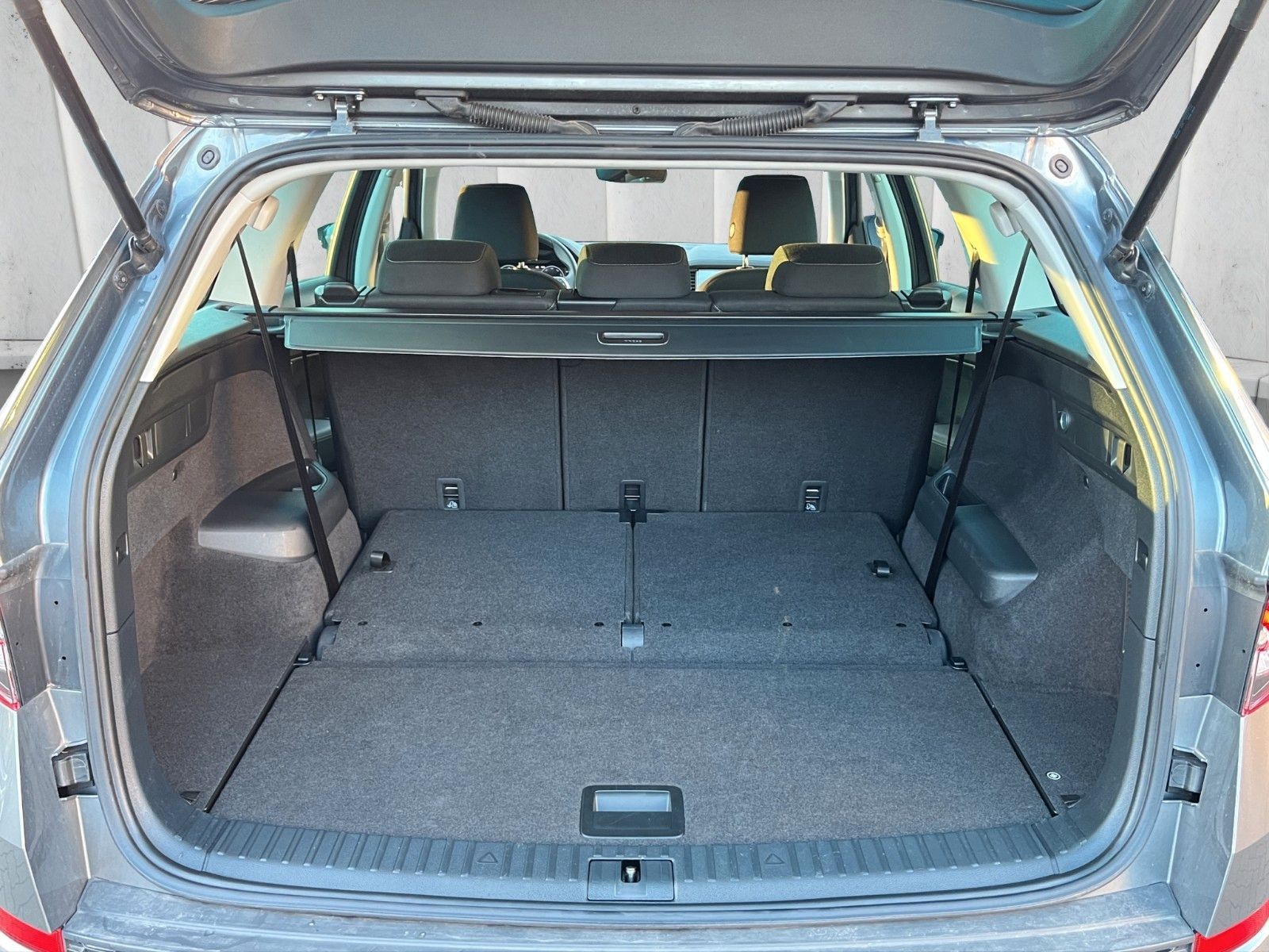 Fahrzeugabbildung SKODA Kodiaq 1.5 TSI DSG*7-Sitze*Kamera*ACC*Smartlink*
