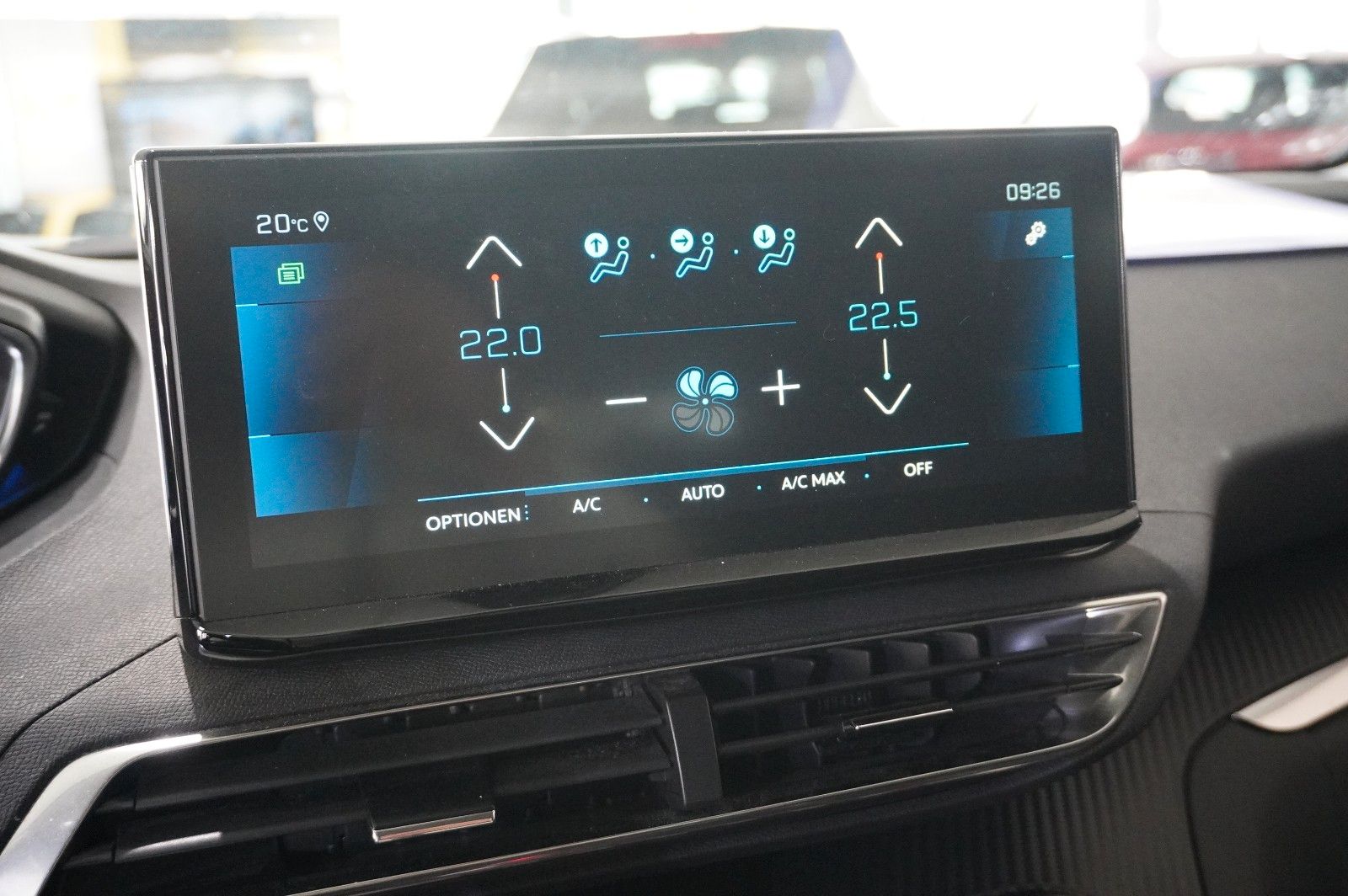 Fahrzeugabbildung Peugeot 3008 1.5D ALLURE NAVI/LED/KAMERA/SPORT/VIRTU/AHK