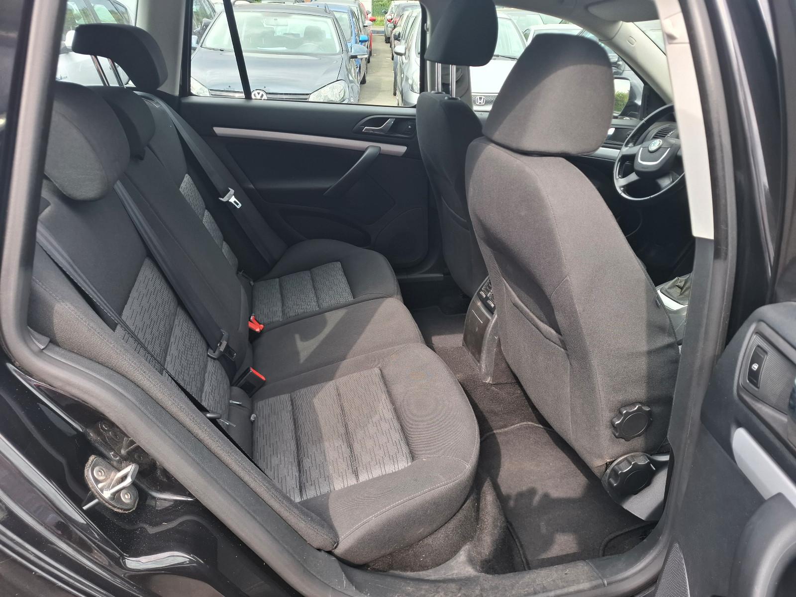 Skoda Octavia 2011 — photo 13