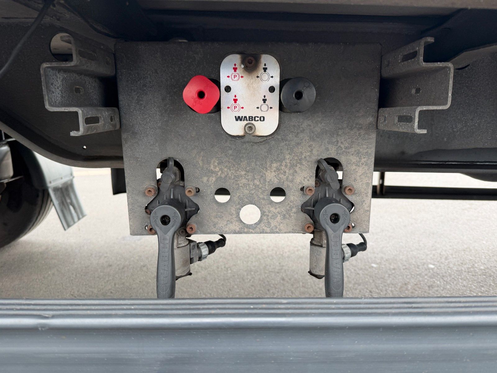 Fahrzeugabbildung Andere Ewers PRASQ18 Schwenkwand SAF LBW BÄR 2.500kg