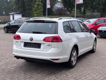 Volkswagen Golf - 6