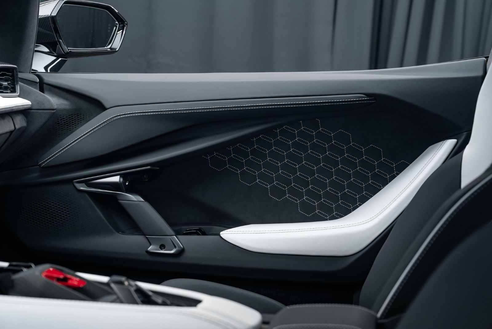 Fahrzeugabbildung Lamborghini REVUELTO CARBON/CAM/PASS DISPLAY