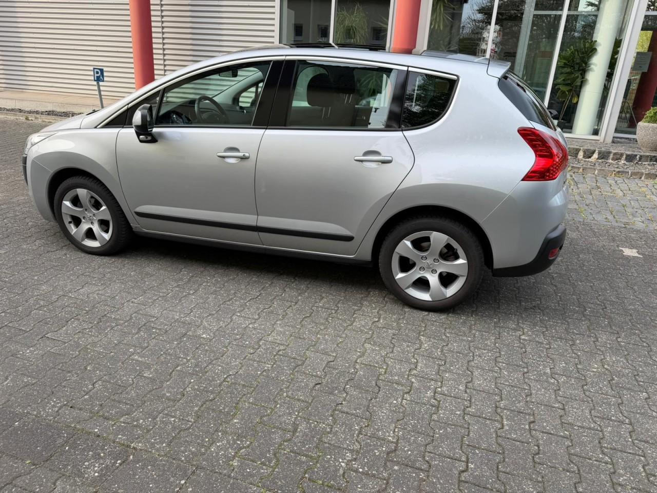Peugeot 3008 Premium Klima Einparkhilfe Panoramadach