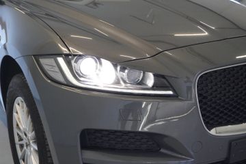 Jaguar F-Pace - 9